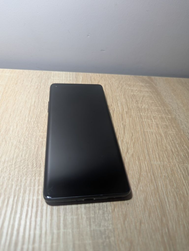 OnePlus 8 8/128gb у хорошому стані