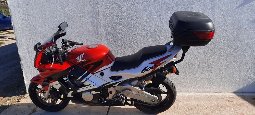 Honda CBR 600F -  impecável
132.000km toda de origem, com