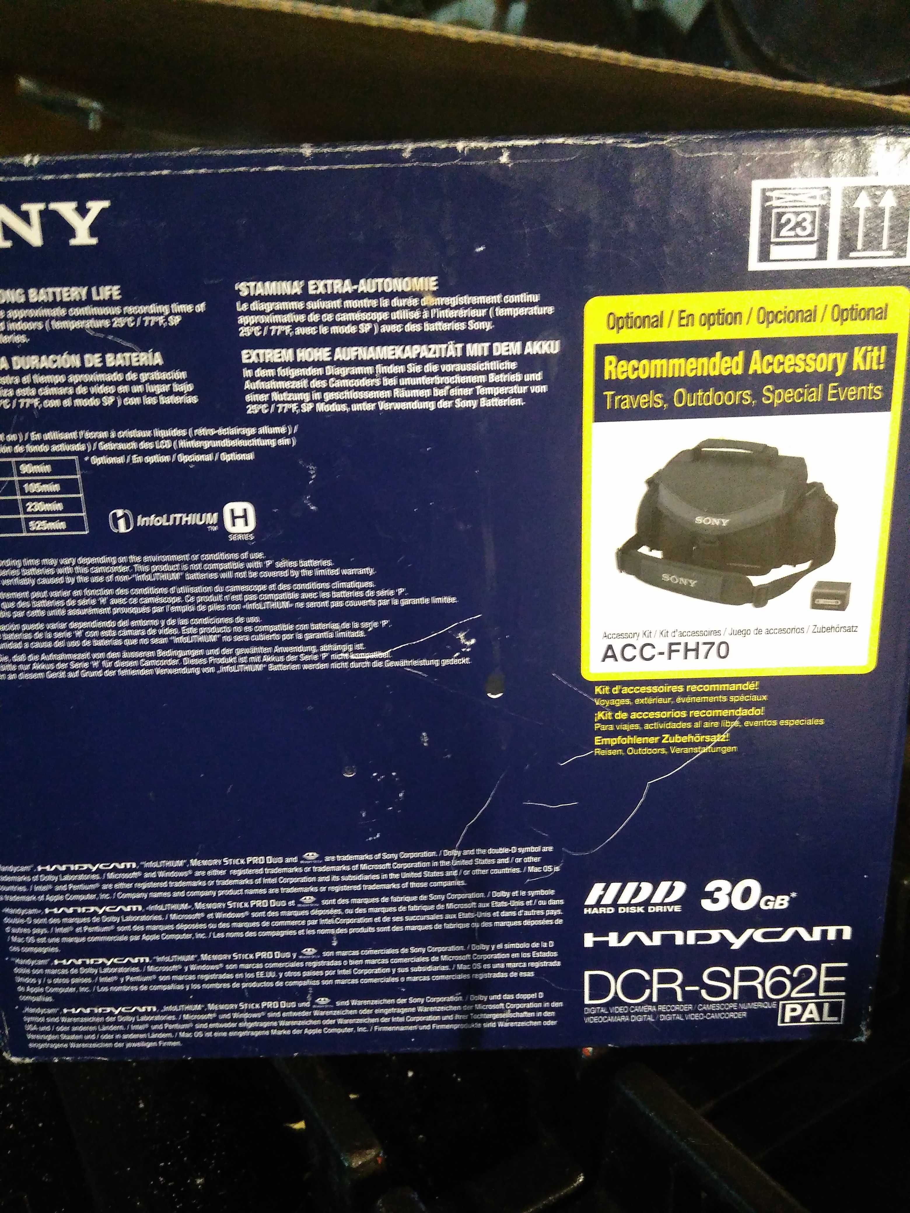 Продаю видеокамеру Sony DCR-SR62E