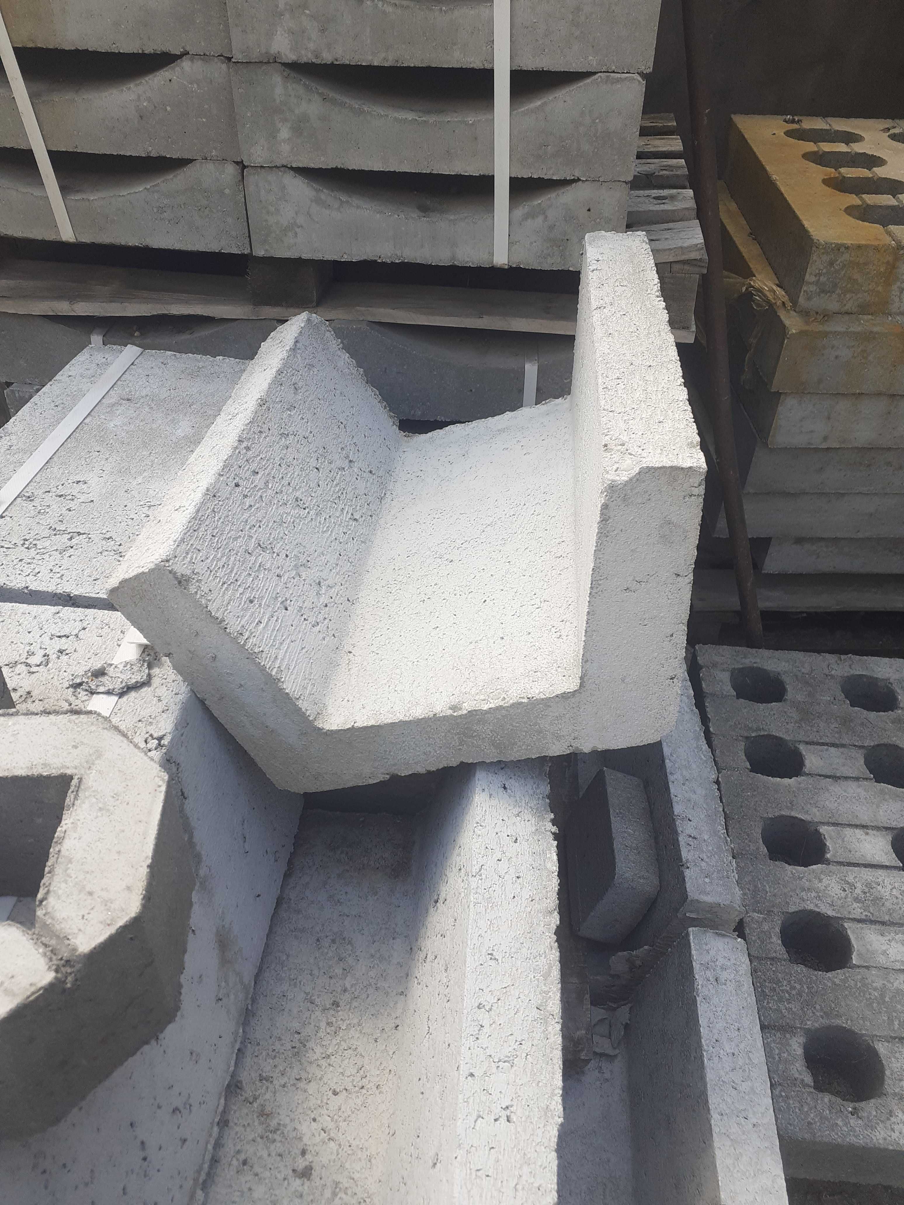 Kręgi Ażury Skarpówki Jumby ogrodzenia betonowe korytka Szalunki