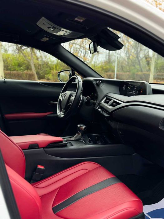 Lexus UX 250H F-SPORT 2021