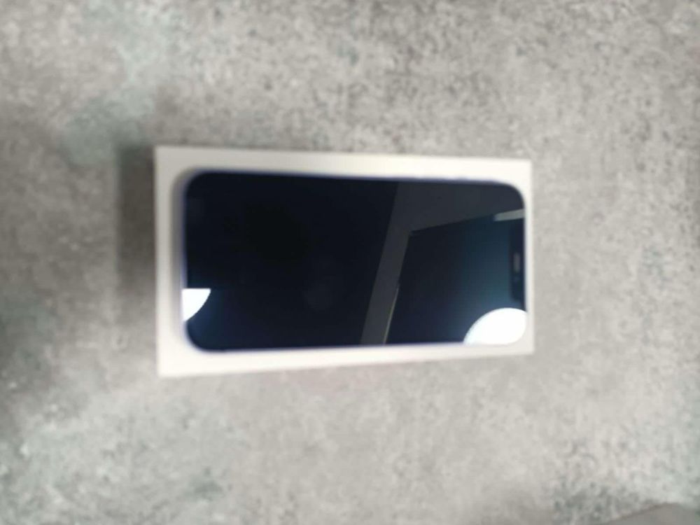 Iphone 12 fioletowy