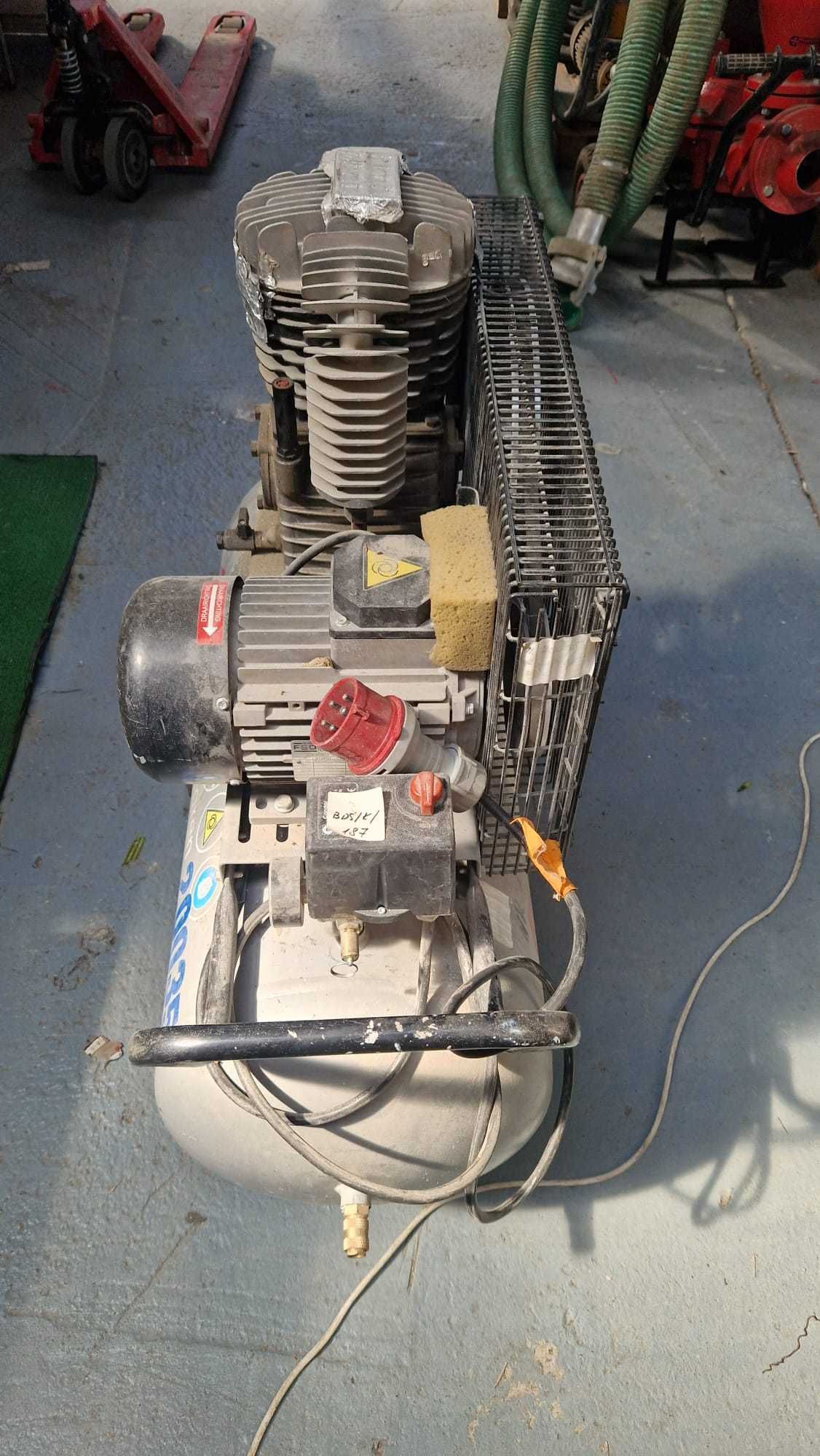 Kompresor dwutłokowy HK 625-90 Pro