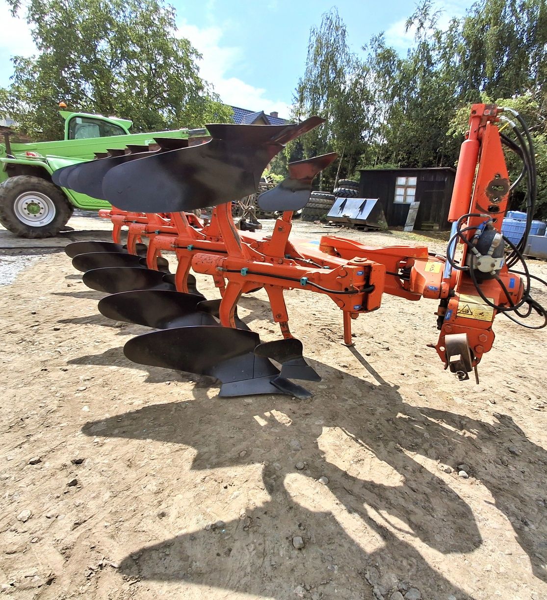 Pług obrotowy Kuhn Varimaster 5 skibowy (4+1) Zabez Hydrauliczne Ładny