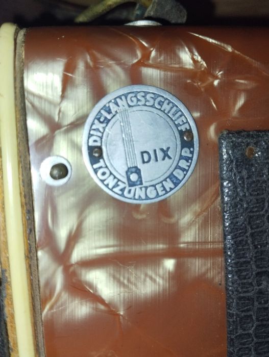 Вінтажний німецький акордеон 1930-х років з язичками DIX
