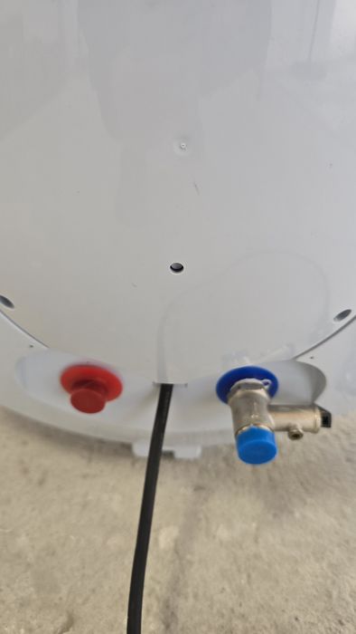 Бойлер Tesy 80 л.