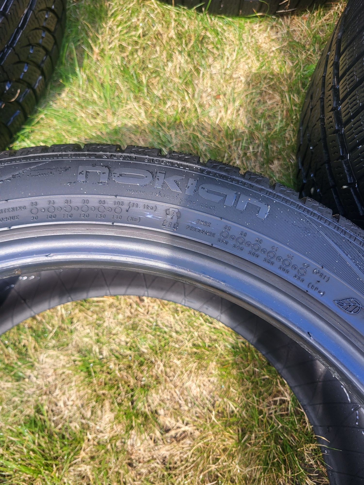 Opony NOKIAN 235/45 R18