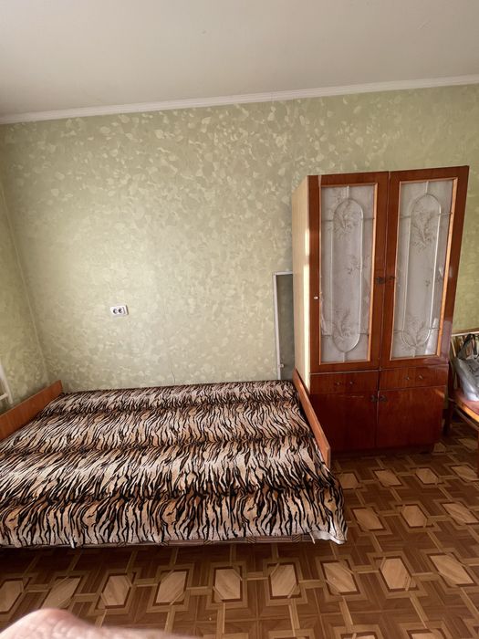 Сдам 1 комн Ген Петрова 5000