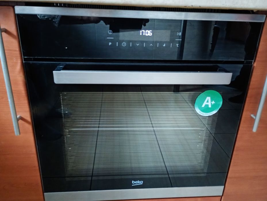 Sprzedam płytę indukcyjną z piekarnikiem