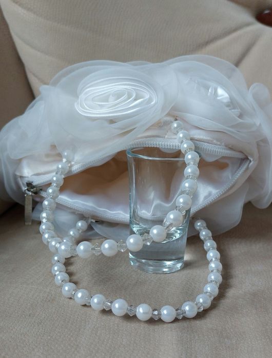 Сумочка белая нарядная на праздник для женщины девочки