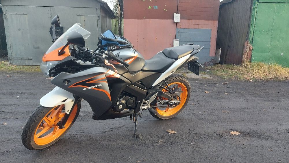 Honda Cbr 125R 2011r