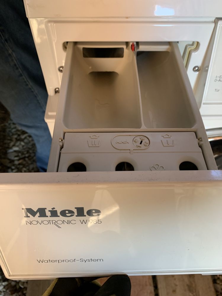 Пральна машина Miele novotronic