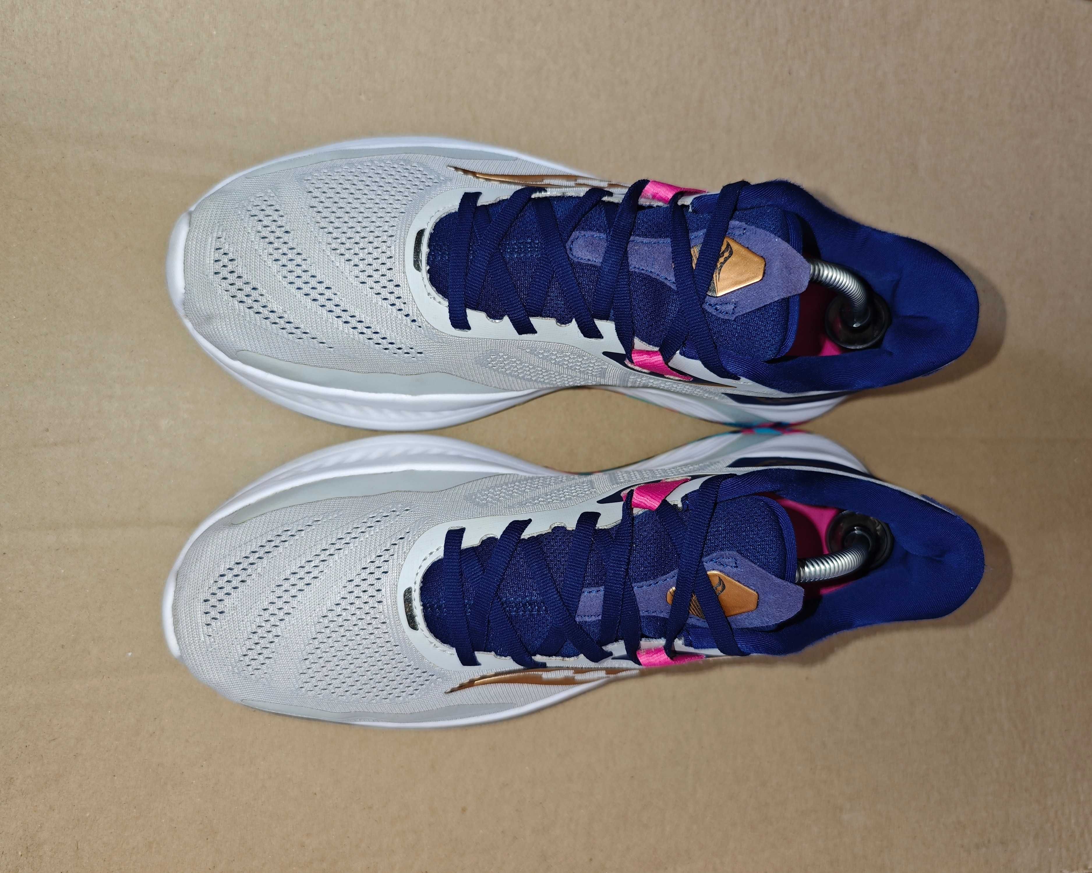 Оригінальні Кросівки Saucony Guide 15