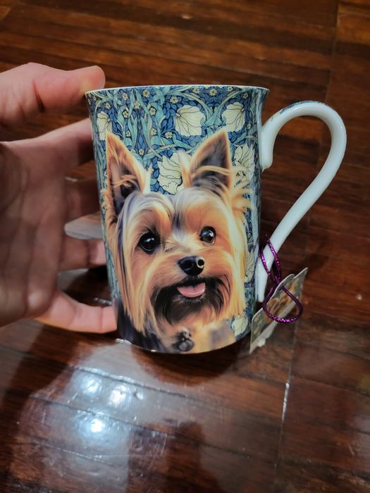 Kubek z psem Yorkiem, nowy z metką, w pudełku