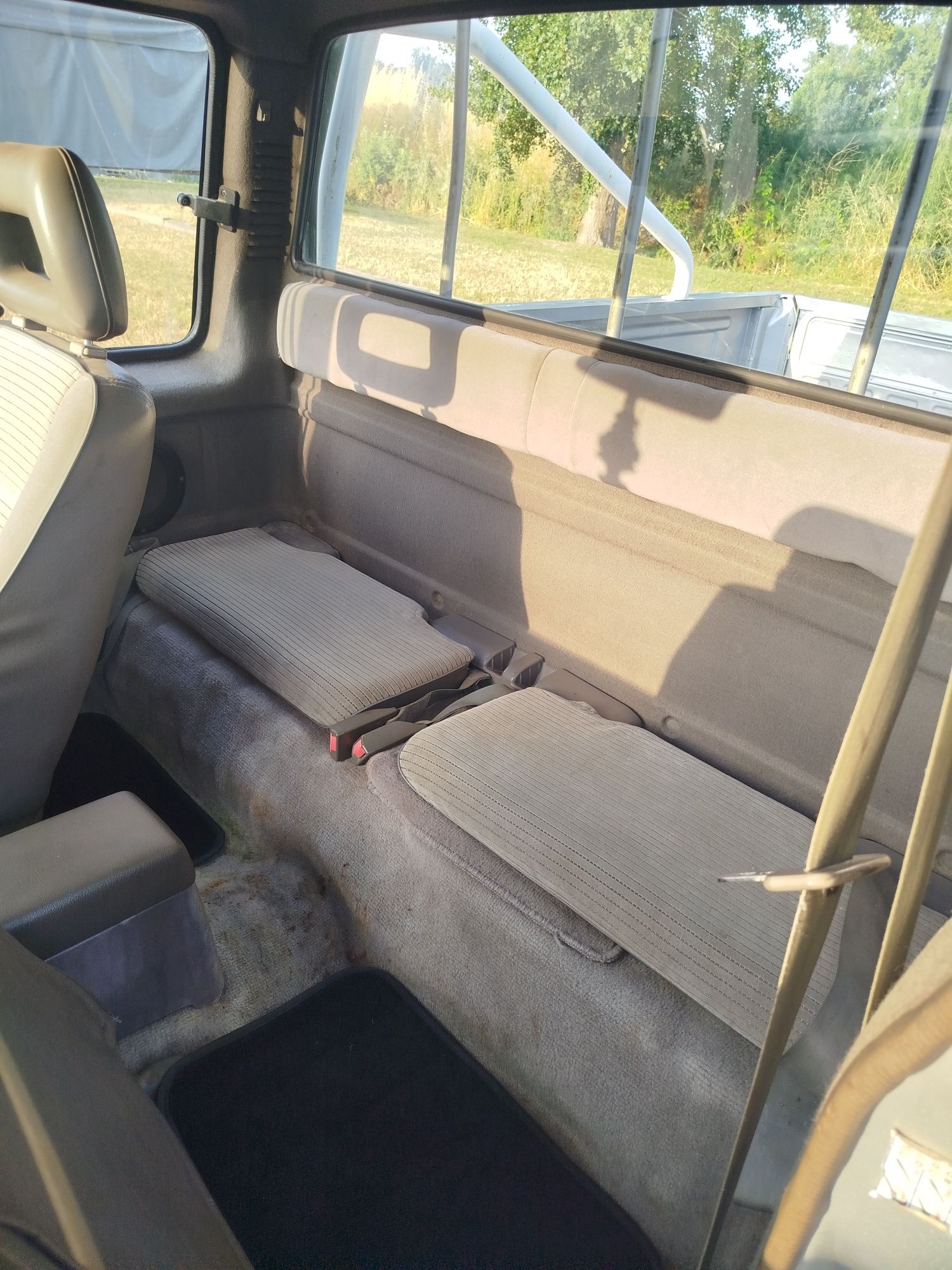 Isuzu King Cab - poucos quilómetros