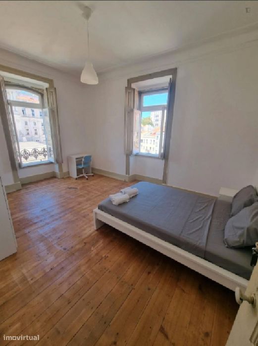 741908 - Quarto com cama de casal em...