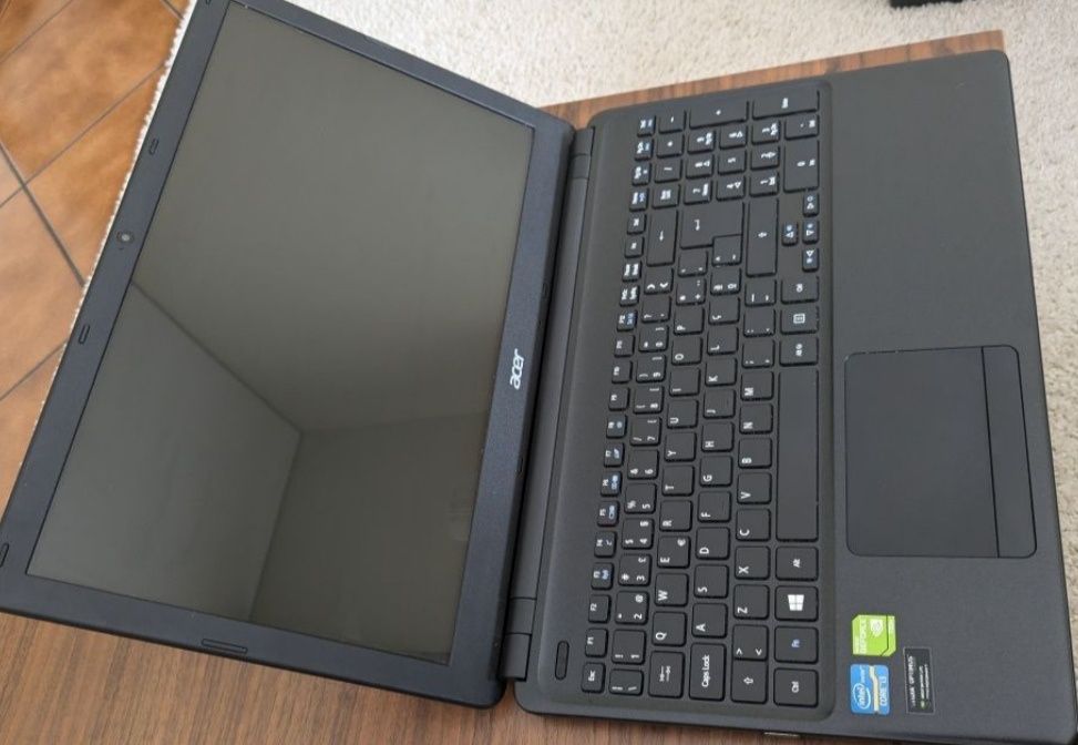 Portátil acer  sem carregador