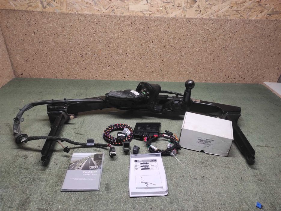 Oryginalny Hak Holowniczy Audi A4 A5 B9