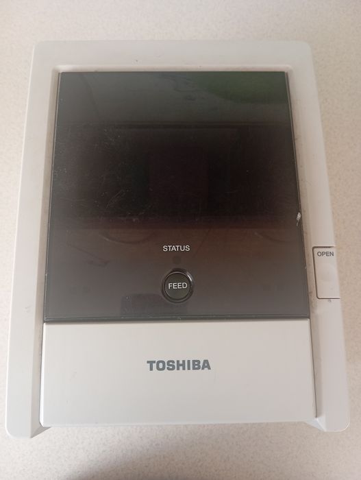 Drukarka etykiet Toshiba B-EV4T – uszkodzona.