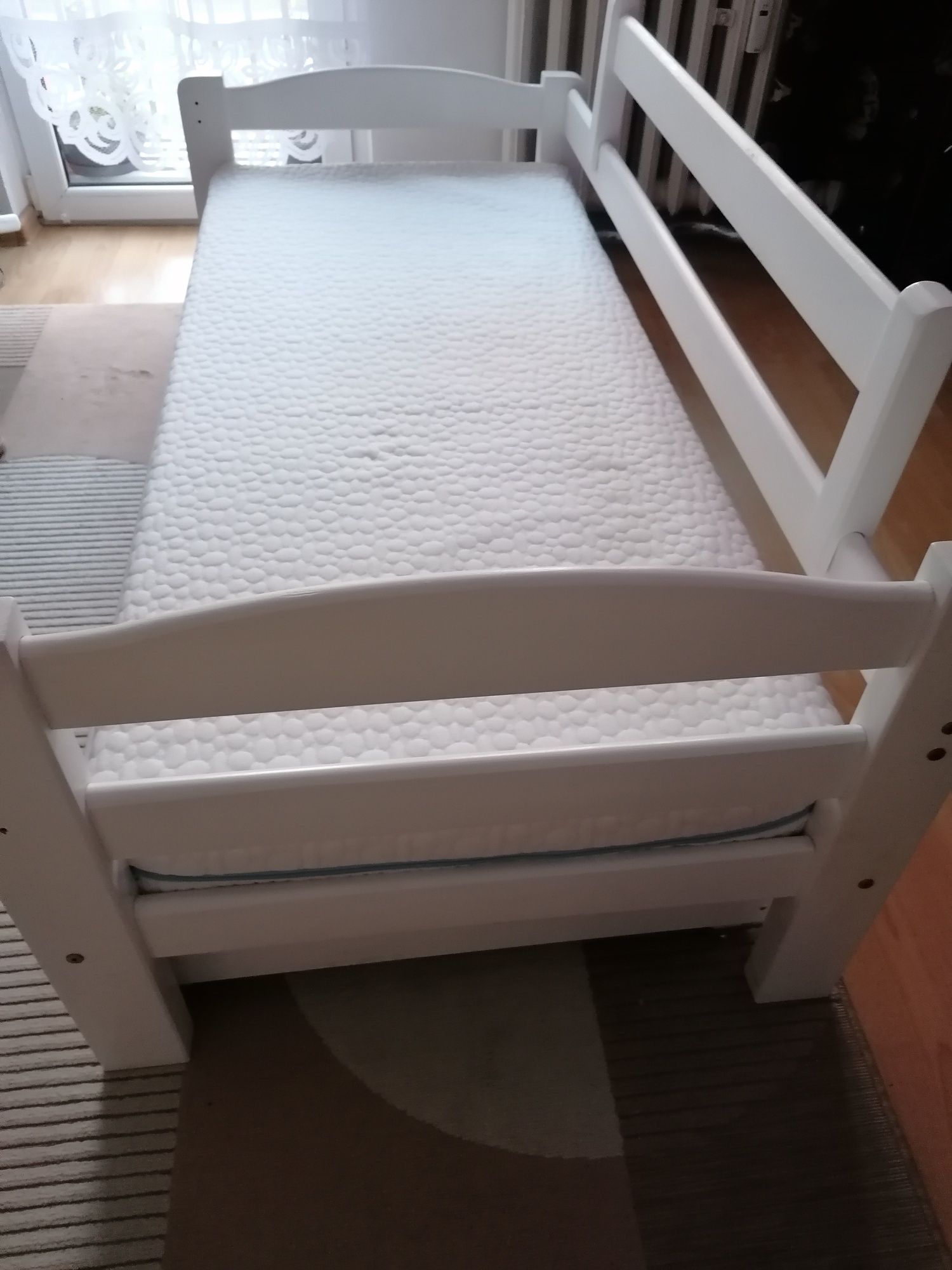 Solidne Łóżko drewniane + polski materac Havea 70x160cm + barierka