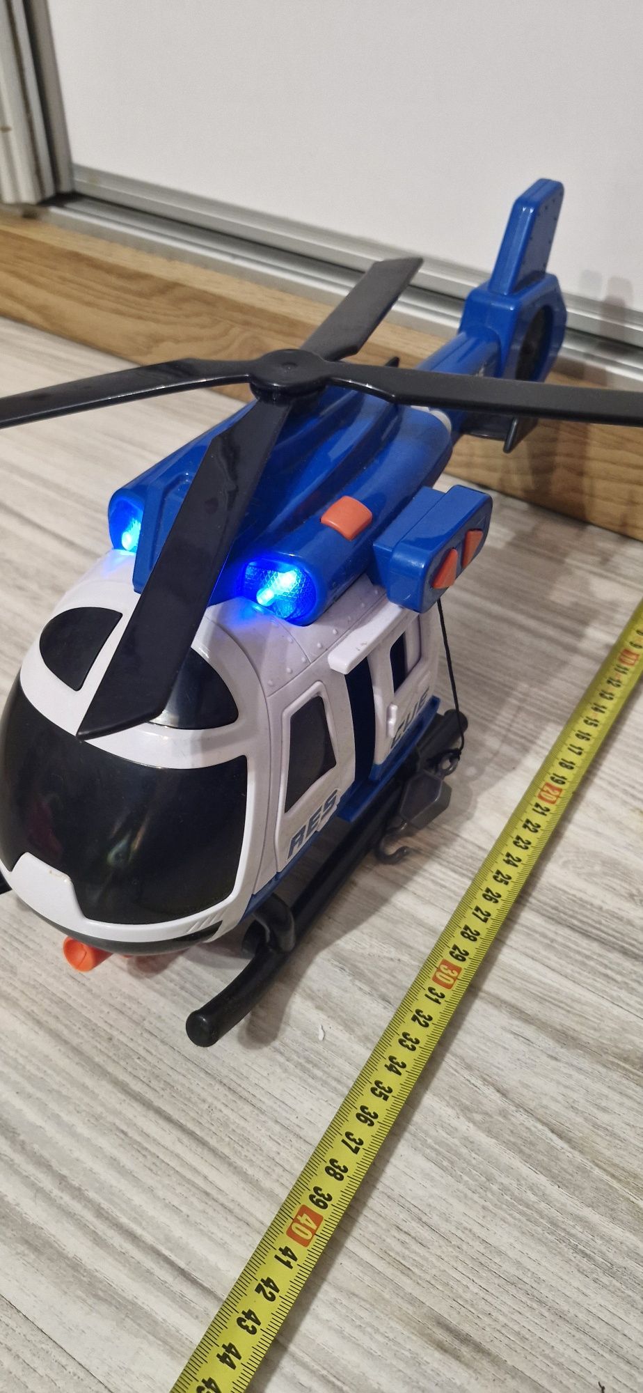 Helikopter dumel discovery