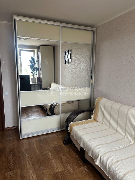 Продам 3к кв з гаражем вул.Ак.Павлова,319  522 мр Піски м.Салтівська