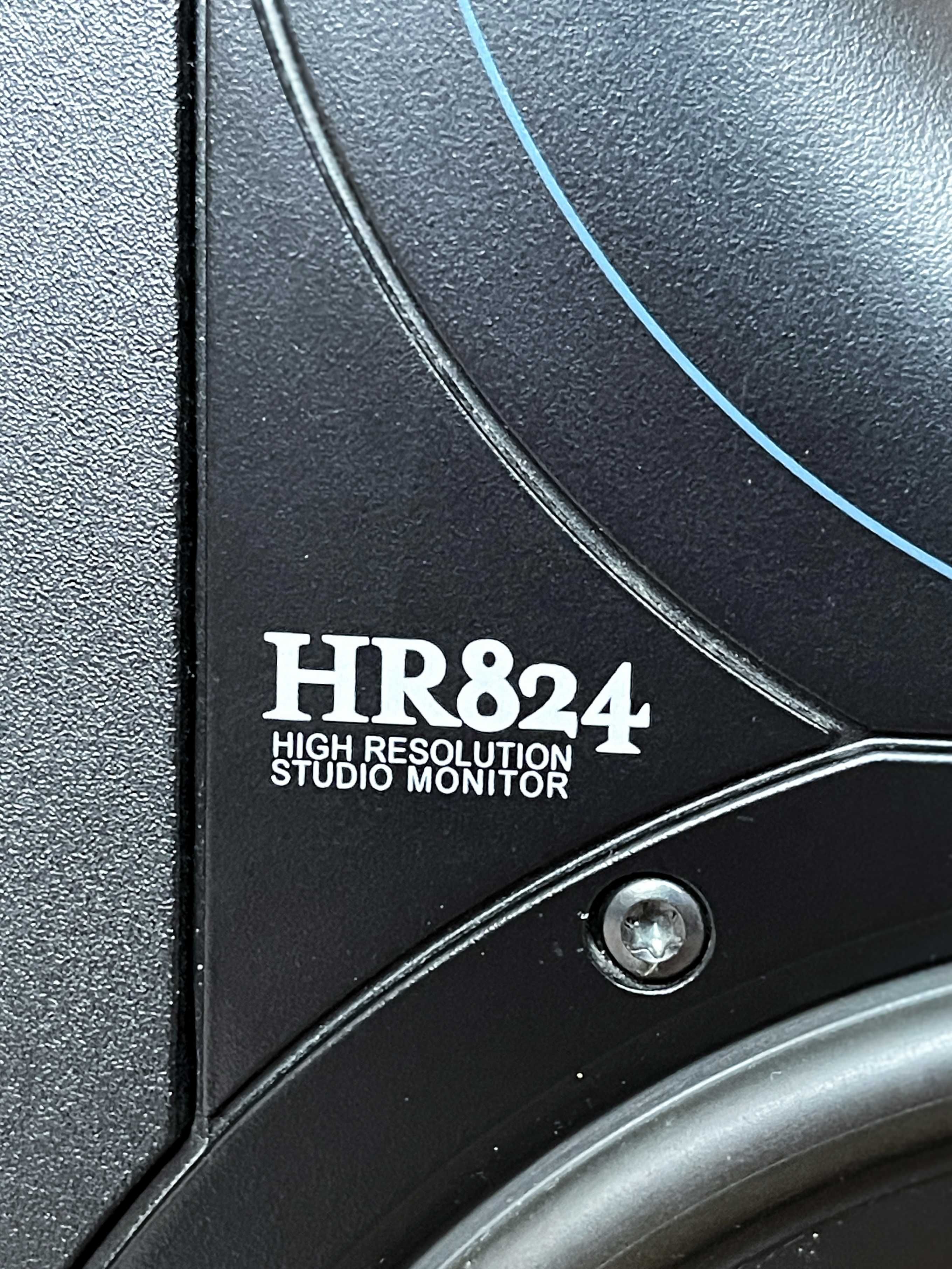 Студійні монітори Mackie HR824 (пара)