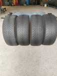 Komplet opon 215/55R17 94V Goodyear Vector4Seasons Gen-2 #