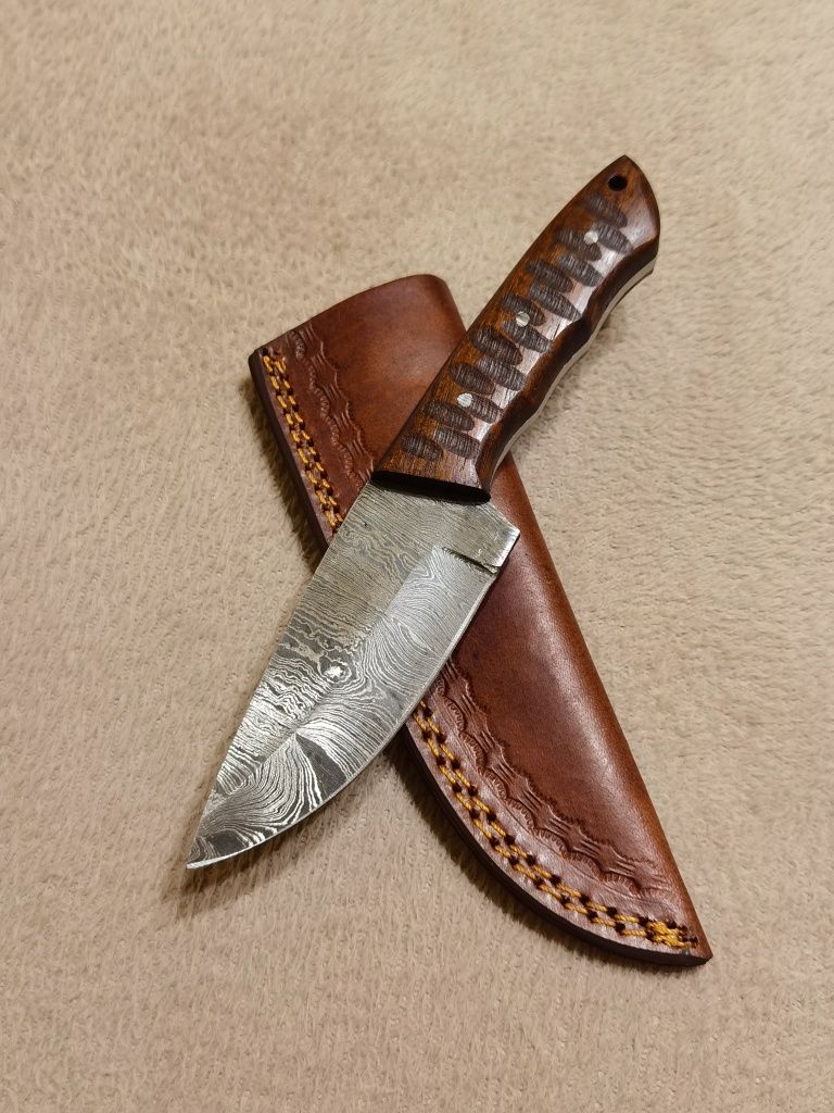 Nóż myśliwski Damast 84/Brzytwa Custom