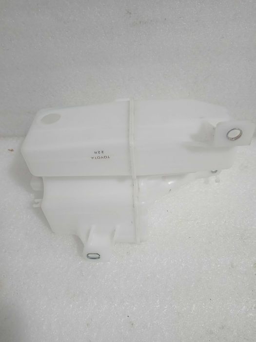 TOYOTA RAV4 IV бачок омивача HLC-33159 060851-663