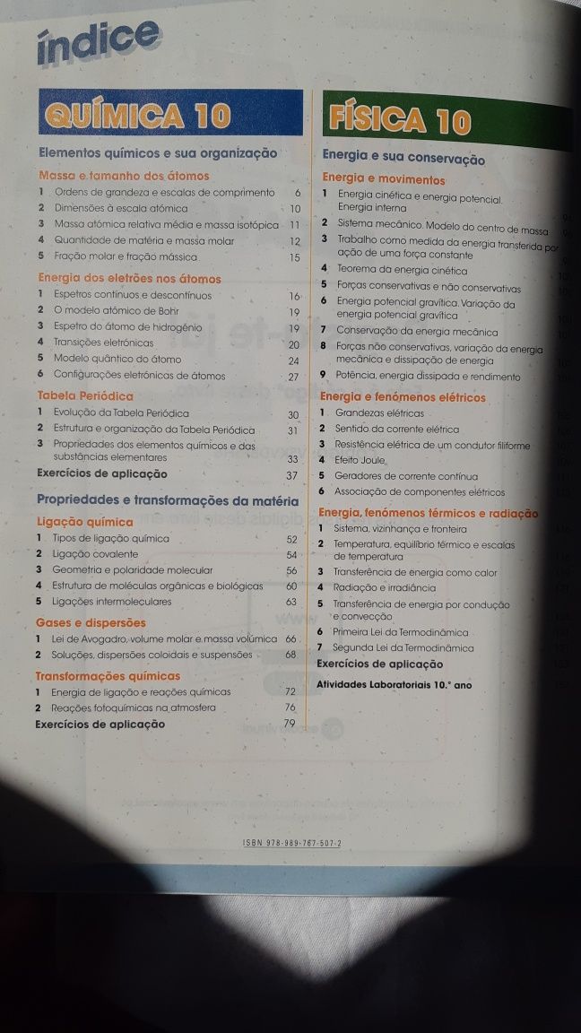 Livro preparação exame Física e Química