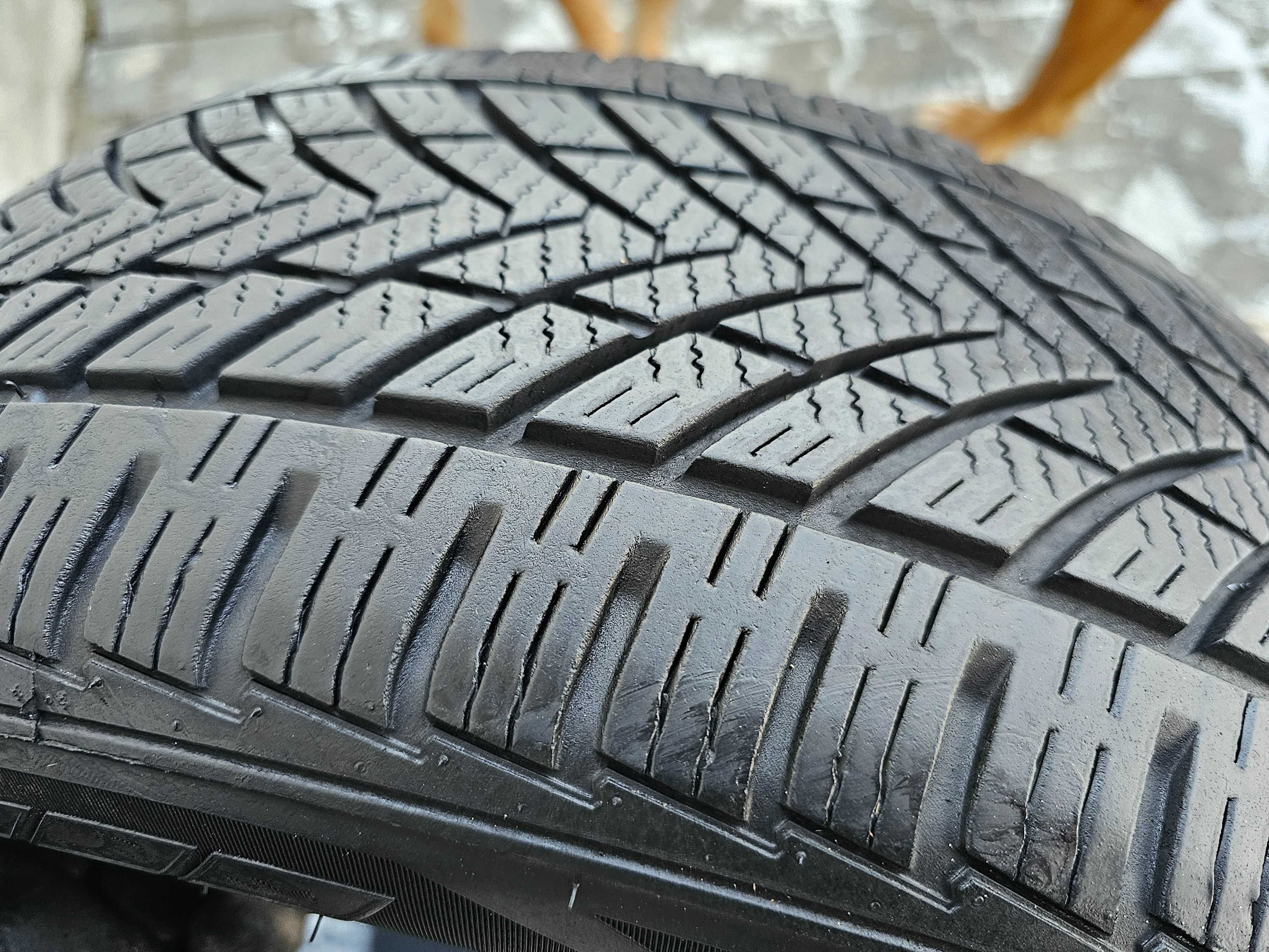 Całoroczne Tracmax 195/55 R15 6mm