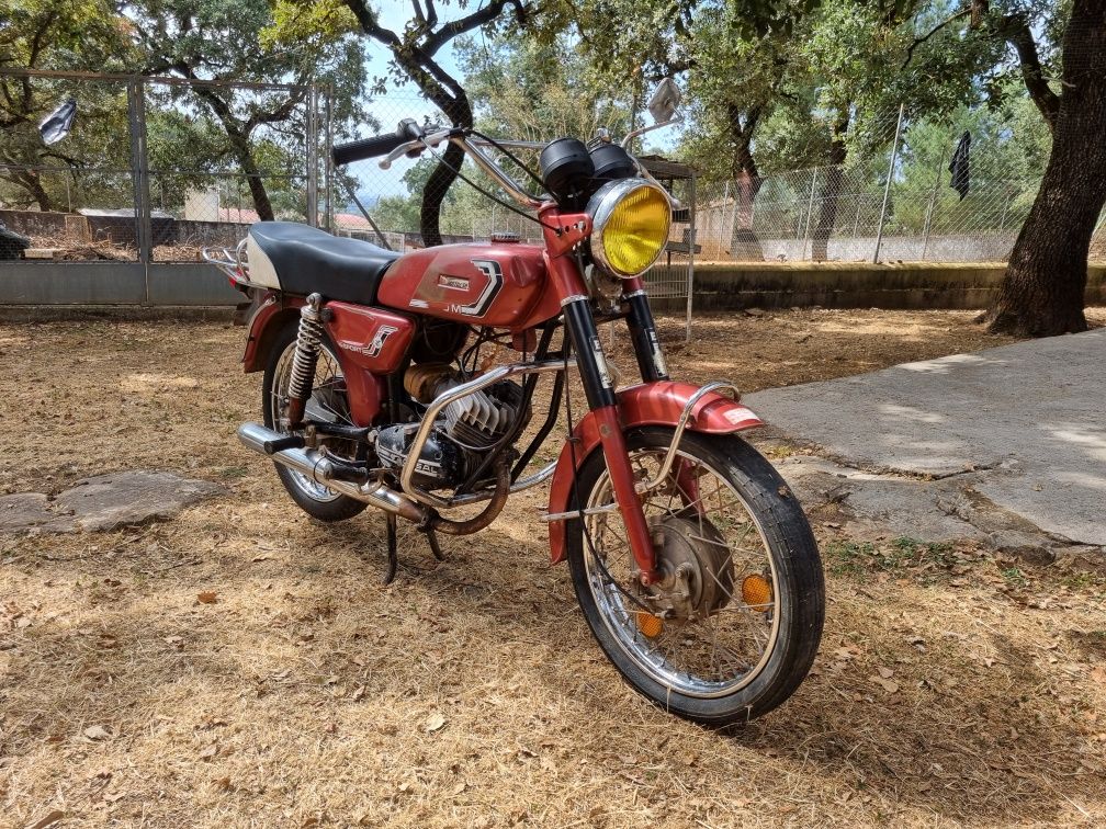 Motorizada Casal 4 v