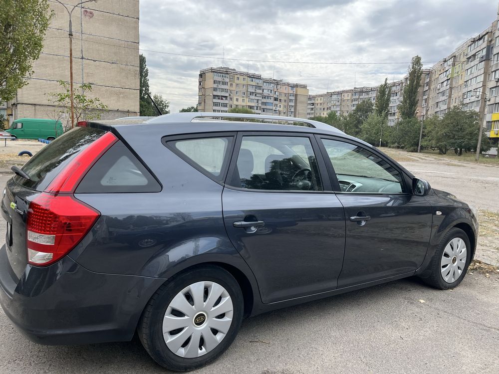 KIA CEED 2009 рік