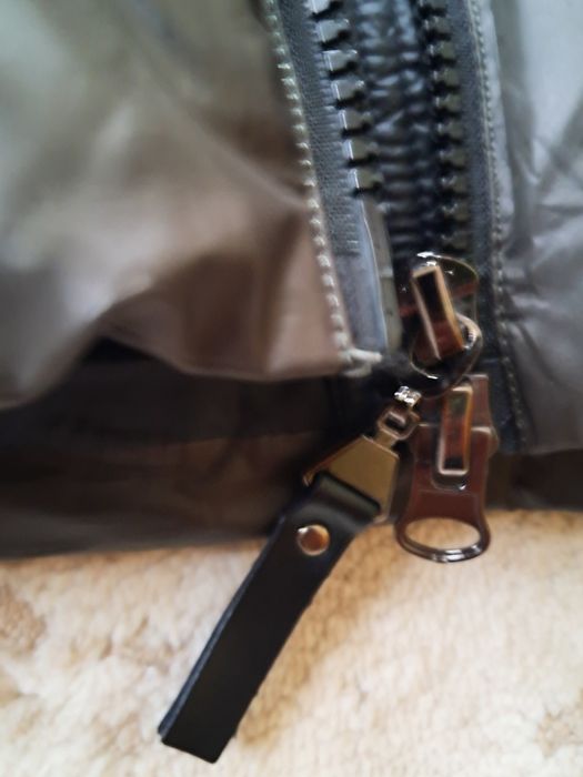 Пуховик жіночий довгий