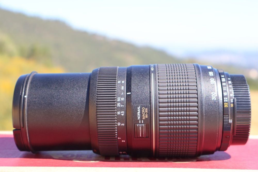 Tamron AF 70-300mm f/4-5.6 Di LD Macro 1:2 (Nikon AF)