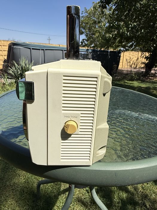 Продам магнитолу SANYO M W790K