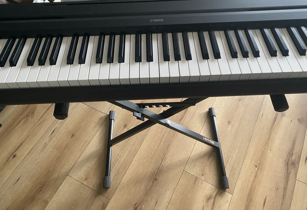 Pianino Yamaha P45