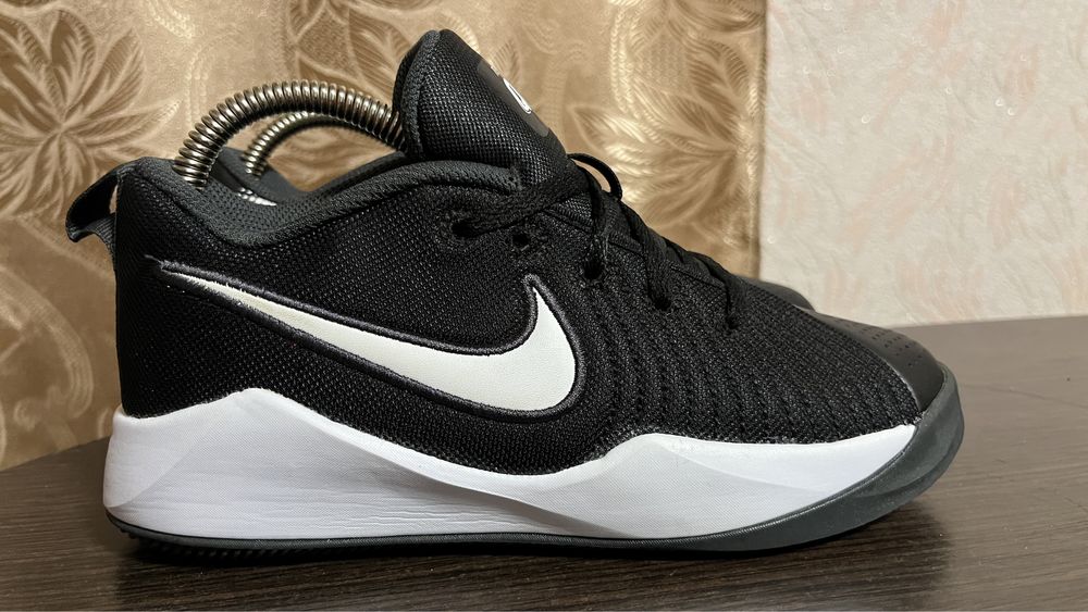 Кроссовки Nike Team Hustle Quick 2 GS оригинал