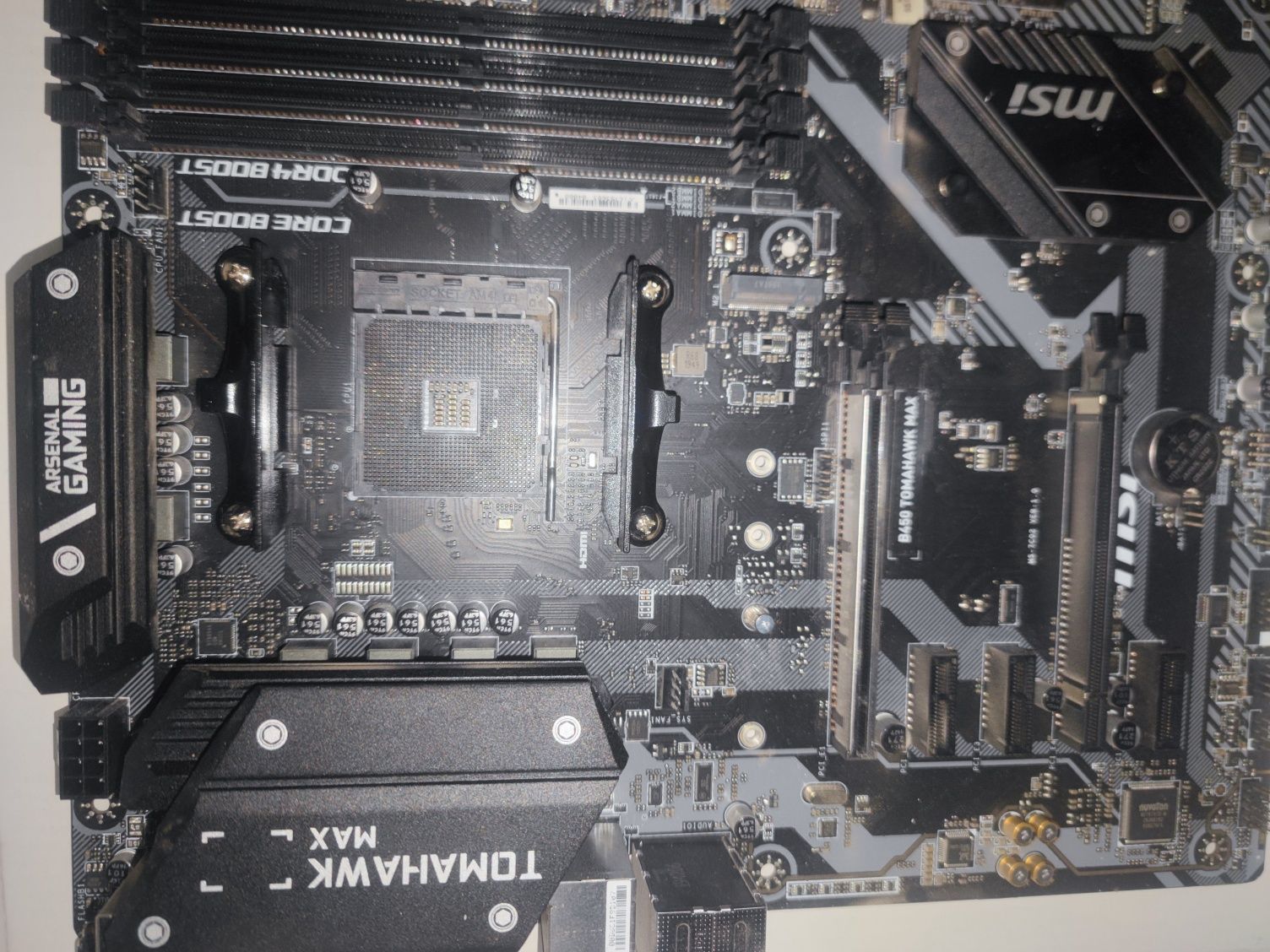 продам комплект ryzen 5 5600, msi b450 tomahawk max, 32gb 3600mhz ddr4
