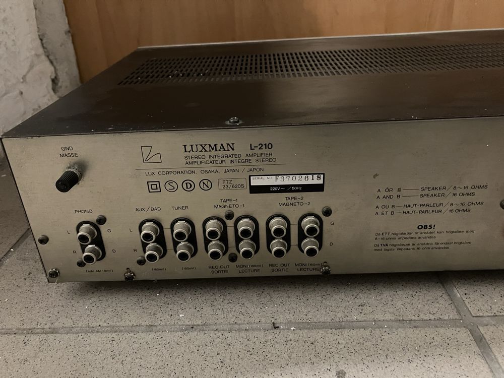 Wzmacniacz stereo Luxman L-210