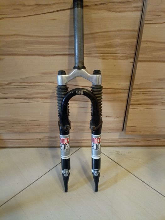 Przedni amortyzator sprężynowy rock shox indy pod koła 26" cali