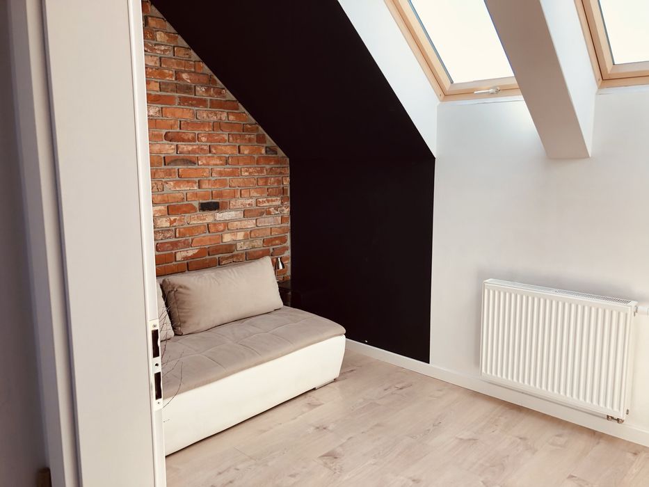 Wynajmę piękny dom szeregowy | 3 pokoje + strych + ogródek z tarasem