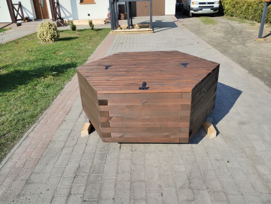 Studnia Drewniana, Cembrowina, Obudowa Na Krąg