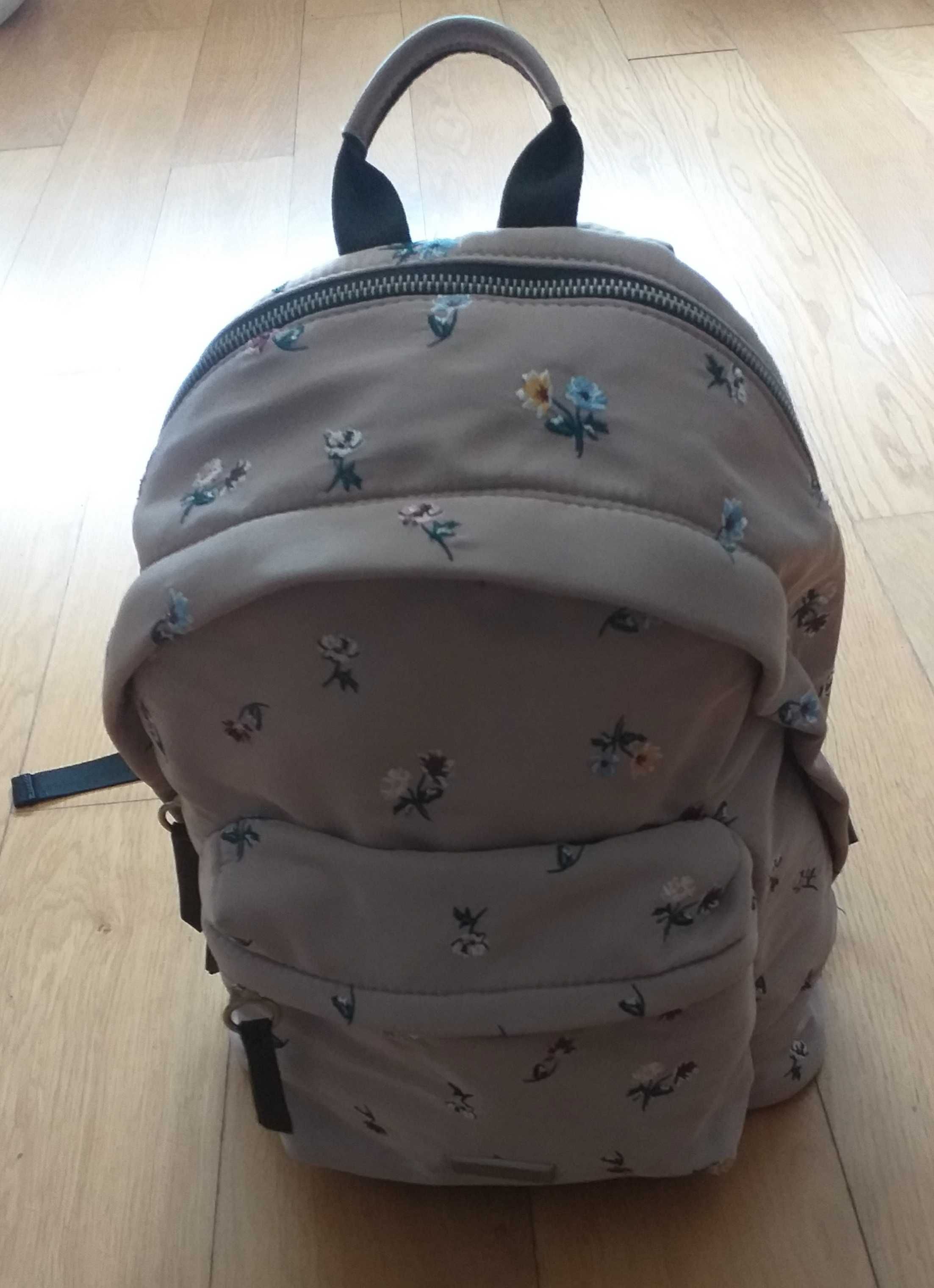 Mochila Parfois como nova