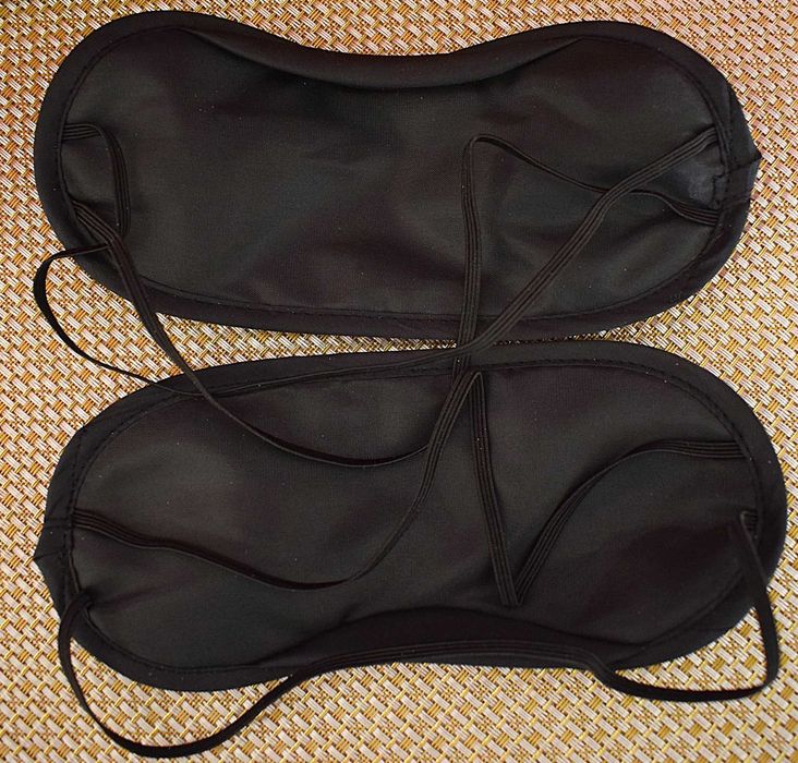 Opaski na oczy do spania , nowe , dwie sztuki w jednej cenie