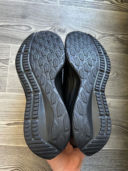 Кроссовки Nike Todos размер 42,5 стелька 27см