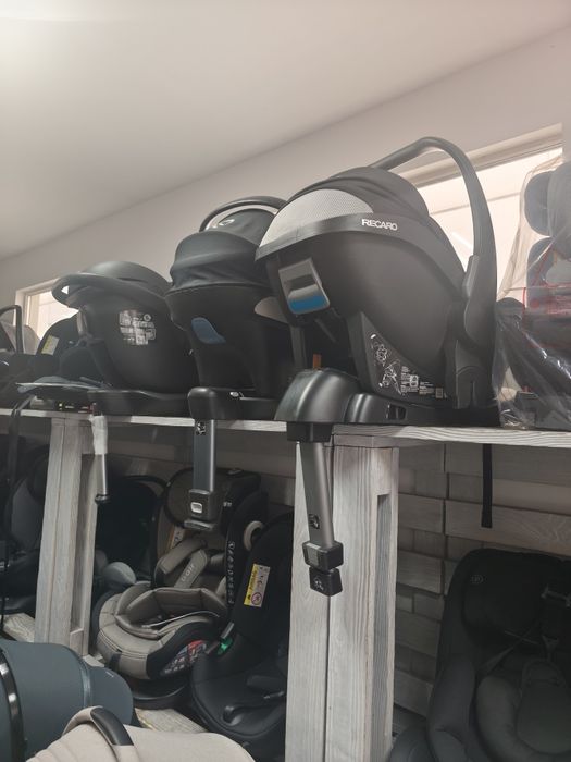 Автокрісло Cybex Recaro з Isofix базою