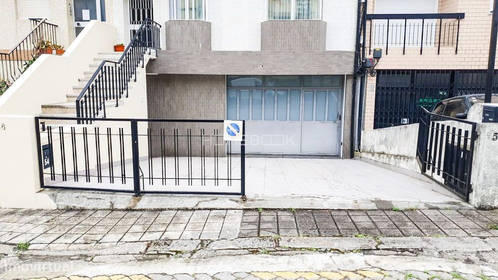 Armazém na Prelada - Oportunidade de Investimento