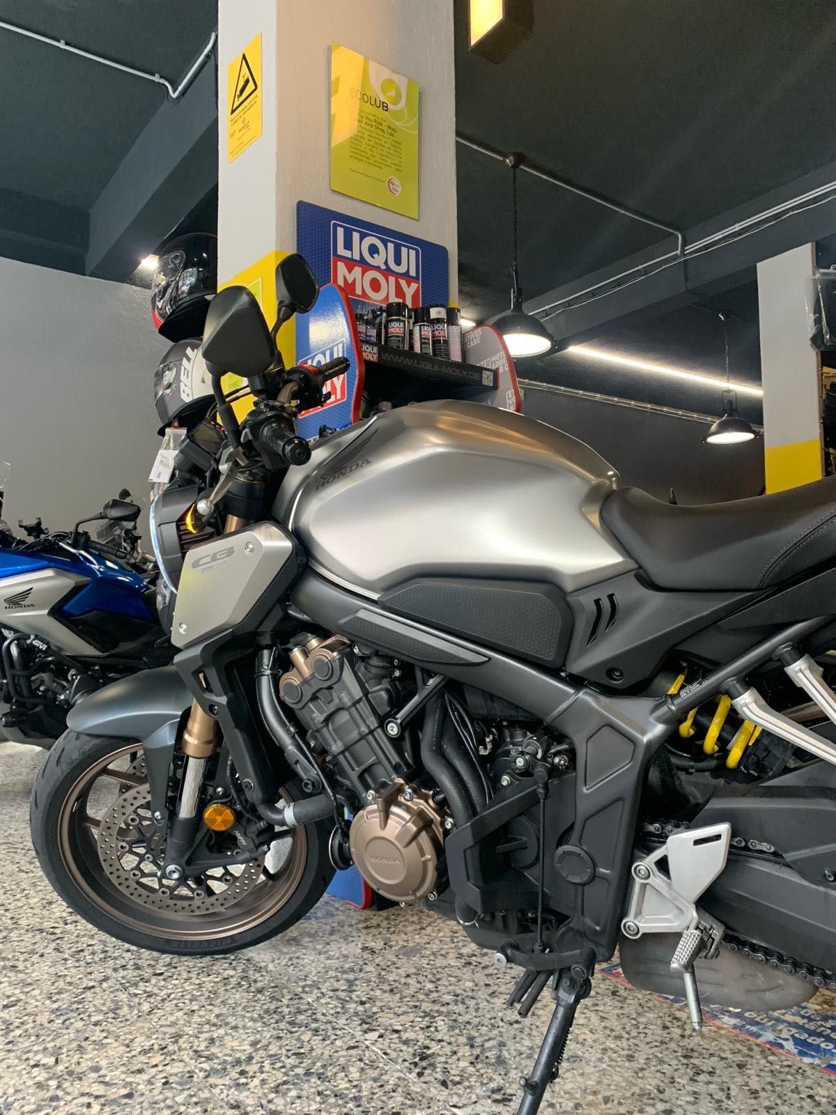 Honda CB 650 r de 2020 Nacional sempre assistida na Honda